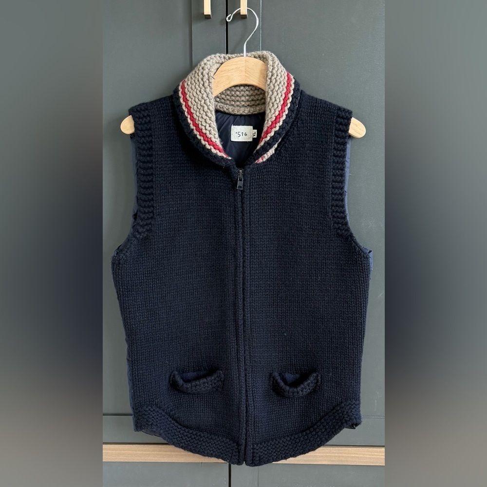 K516 Cotton Knit Down & Feather fill Vest with pockets - Picture 1 of 5
